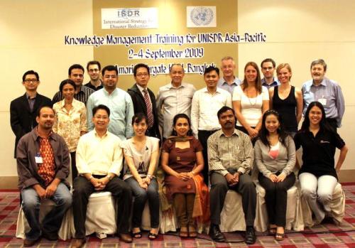 Class picture of UNISDR-AP KM course